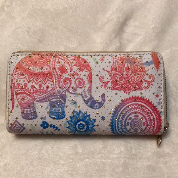 ELEPHANT WRISTLET WALLET - Picture 13 of 16